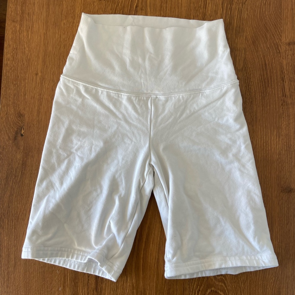 Aritzia TNA biker short